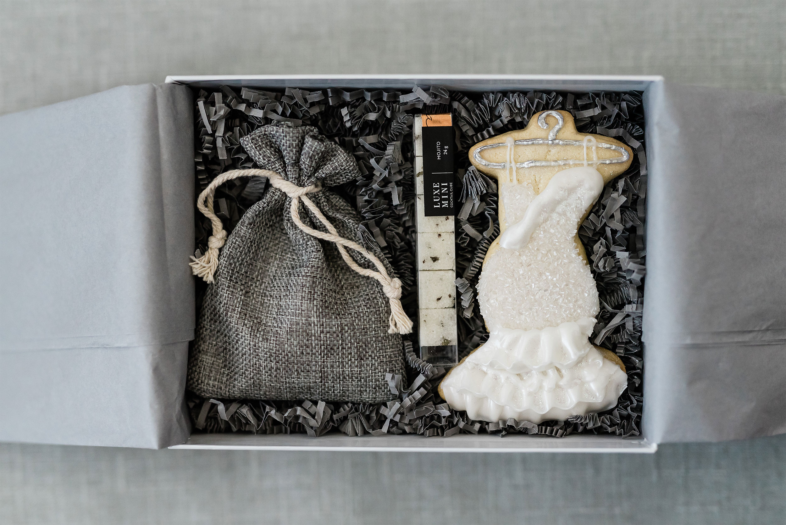 SchemeClip_01_BW Welcome Bag Shoppe Wedding Box